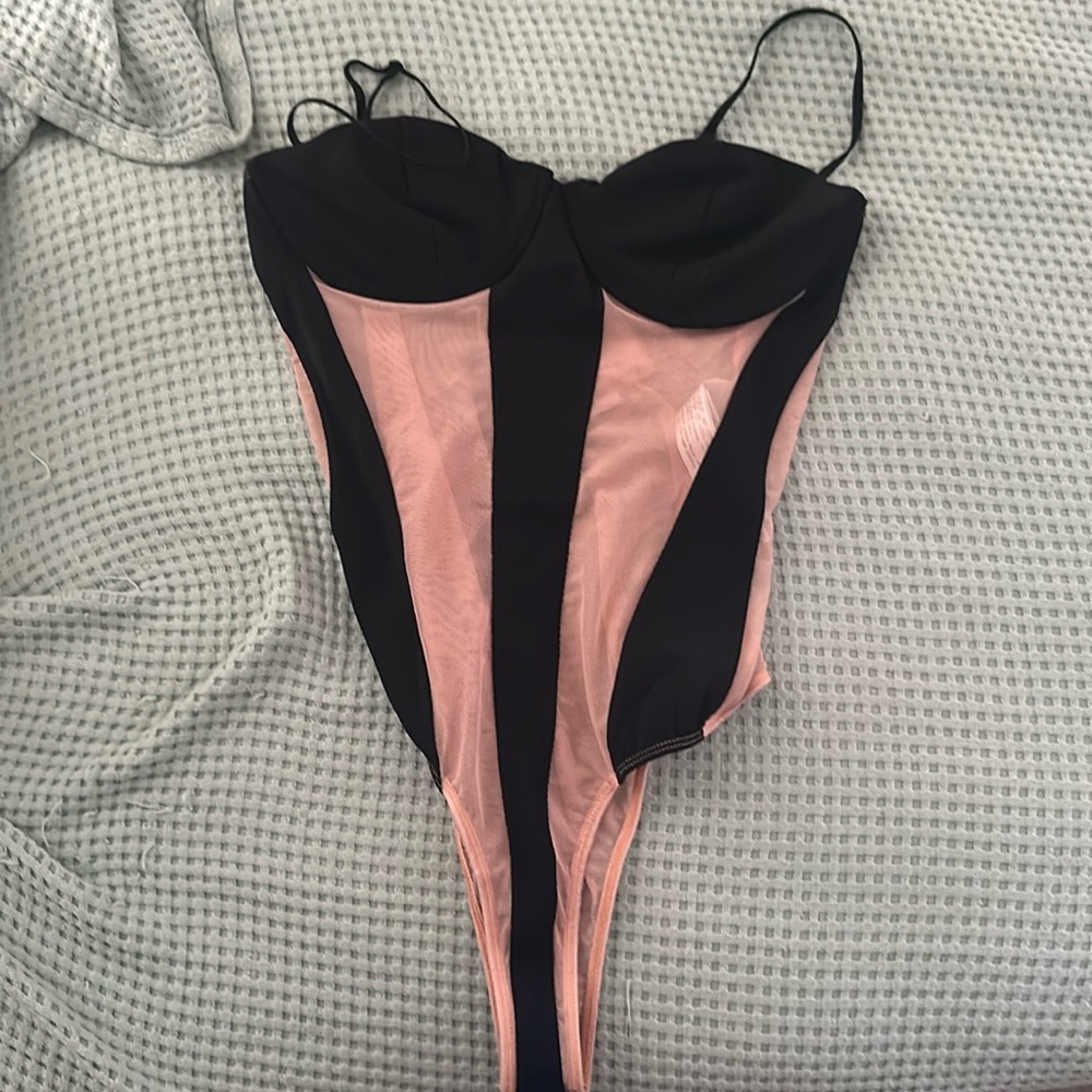 Color block body suit